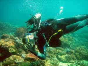Underwater dive